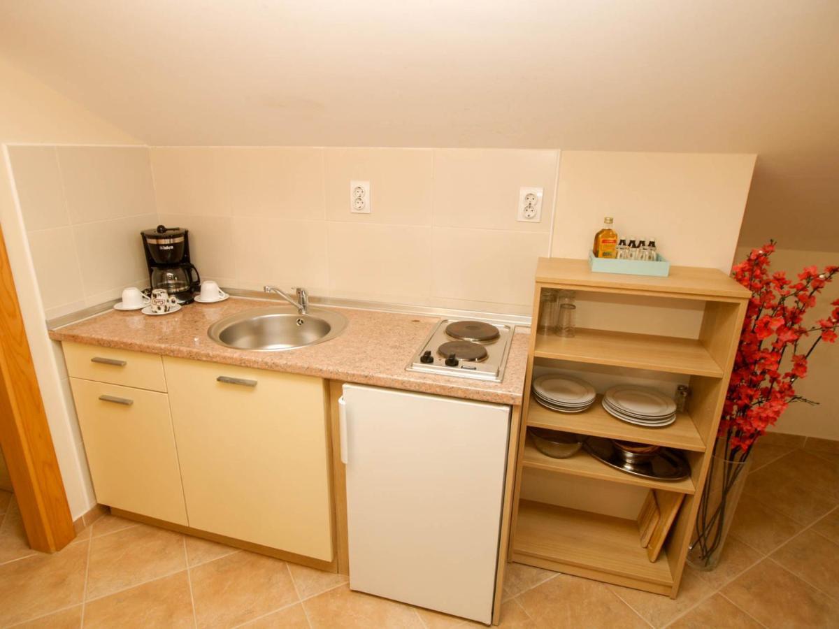 Apartments Villa Bondi Makarska Exterior photo