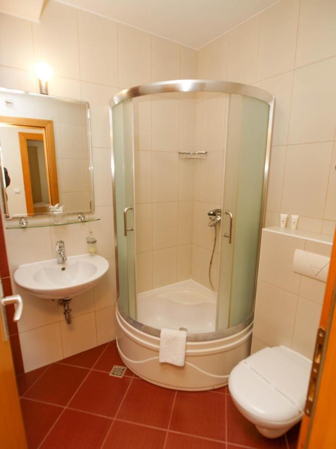 Apartments Villa Bondi Makarska Exterior photo